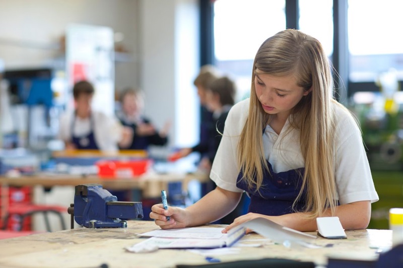 Chuẩn bị đầy đủ hồ sơ giấy tờ khi đi du học nghề Đức